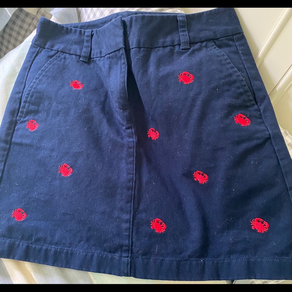 Navy Vineyard Vines crab miniskirt